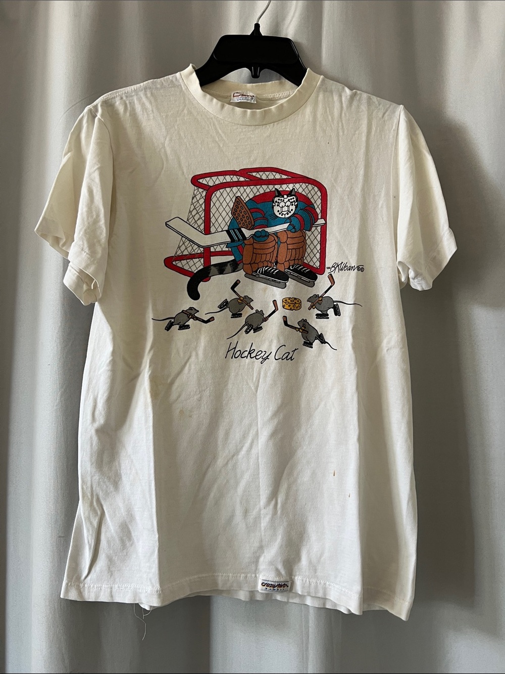 Crazy Shirts Hockey Cat Short-Sleeve Tee Size Medium